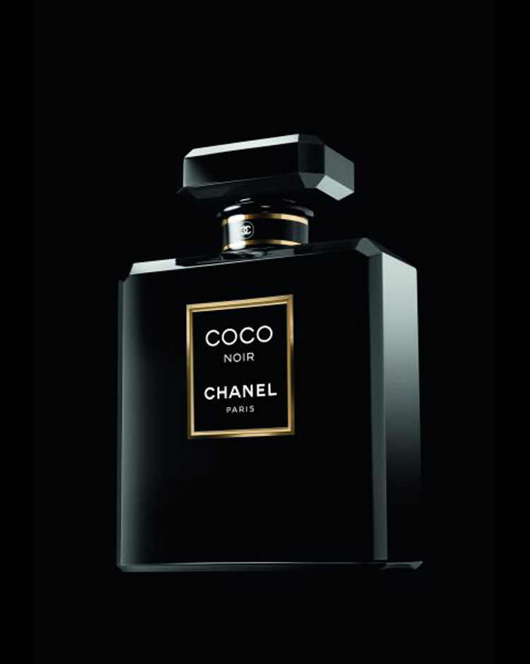 Chanel © Helmut Stelzenberger